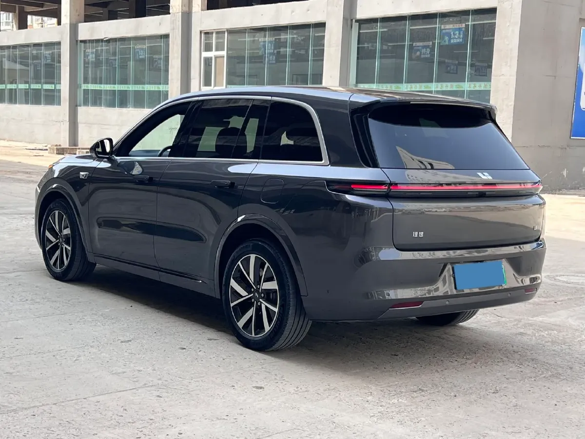 2023 Li L8 Range Extended 154HP REEV 40.9KWH,autocango,china used car exporter,china ev exporter,chinese used car exporter,chinese used ev exporter