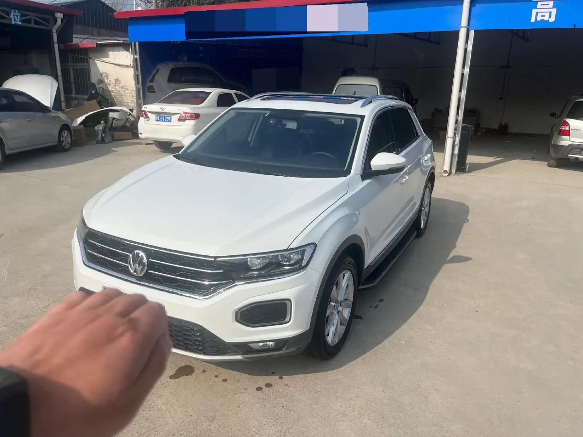 2019 Volkswagen T-Roc 1.4T 131HP L4 7DCT,autocango,china used car exporter,china ev exporter,chinese used car exporter,chinese used ev exporter