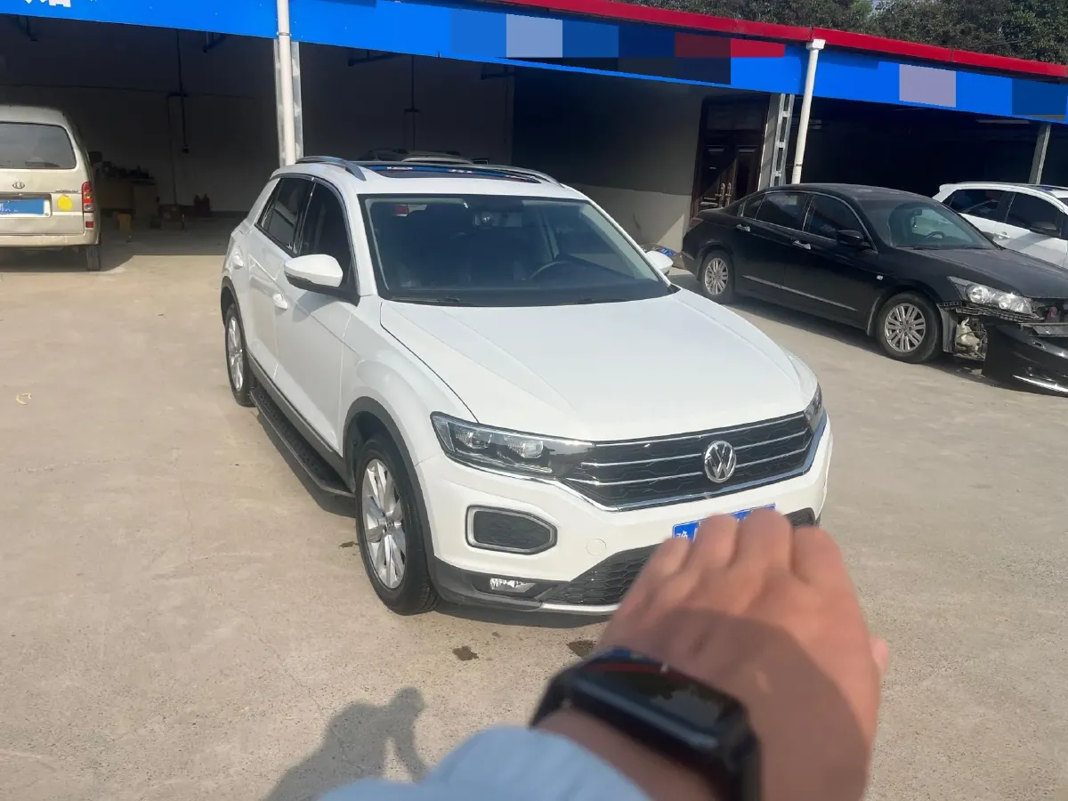 2019 Volkswagen T-Roc 1.4T 131HP L4 7DCT,autocango,china used car exporter,china ev exporter,chinese used car exporter,chinese used ev exporter