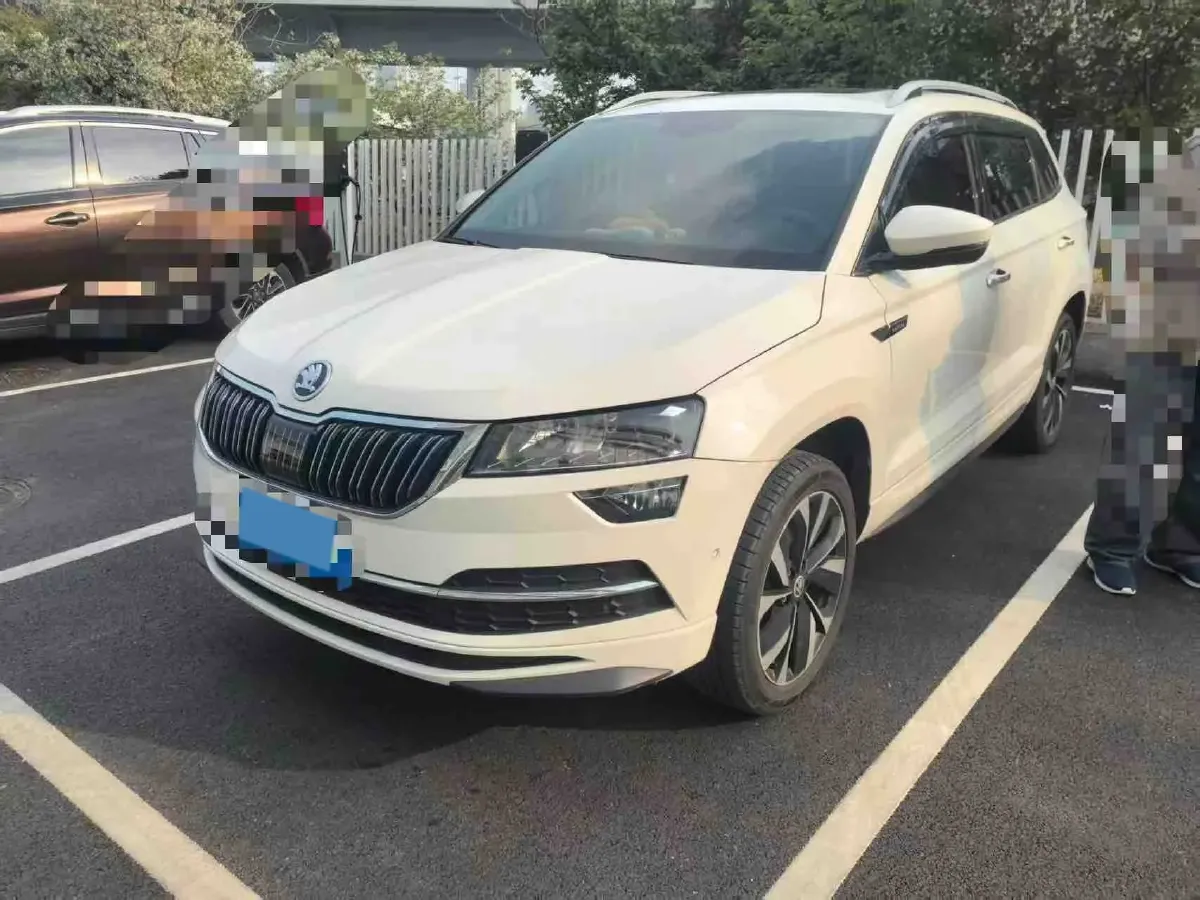 2022 Skoda Karoq 1.4T 150HP L4 7DCT,autocango,china used car exporter,china ev exporter,chinese used car exporter,chinese used ev exporter