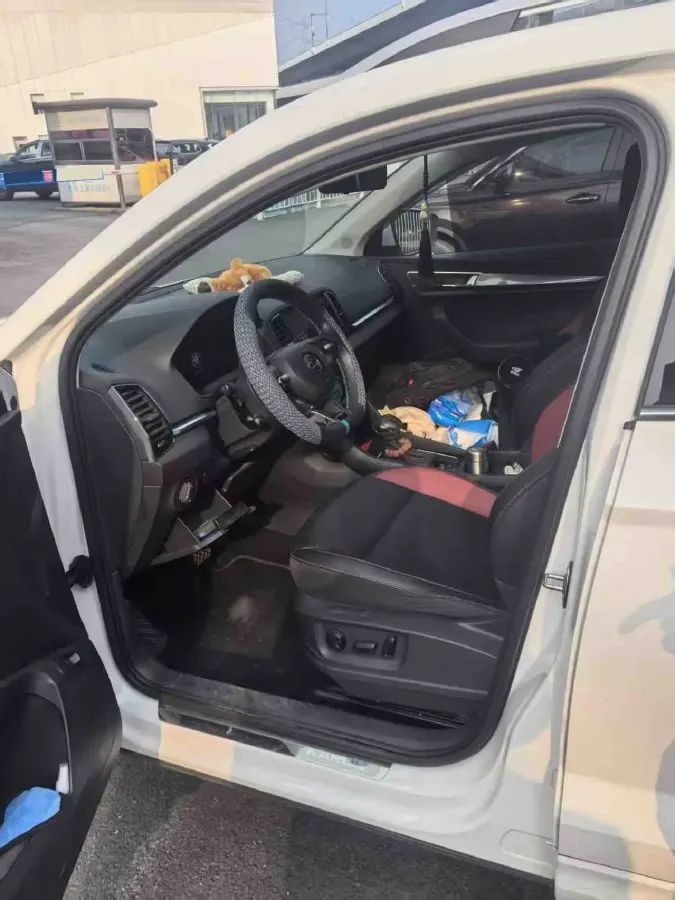 2022 Skoda Karoq 1.4T 150HP L4 7DCT,autocango,china used car exporter,china ev exporter,chinese used car exporter,chinese used ev exporter