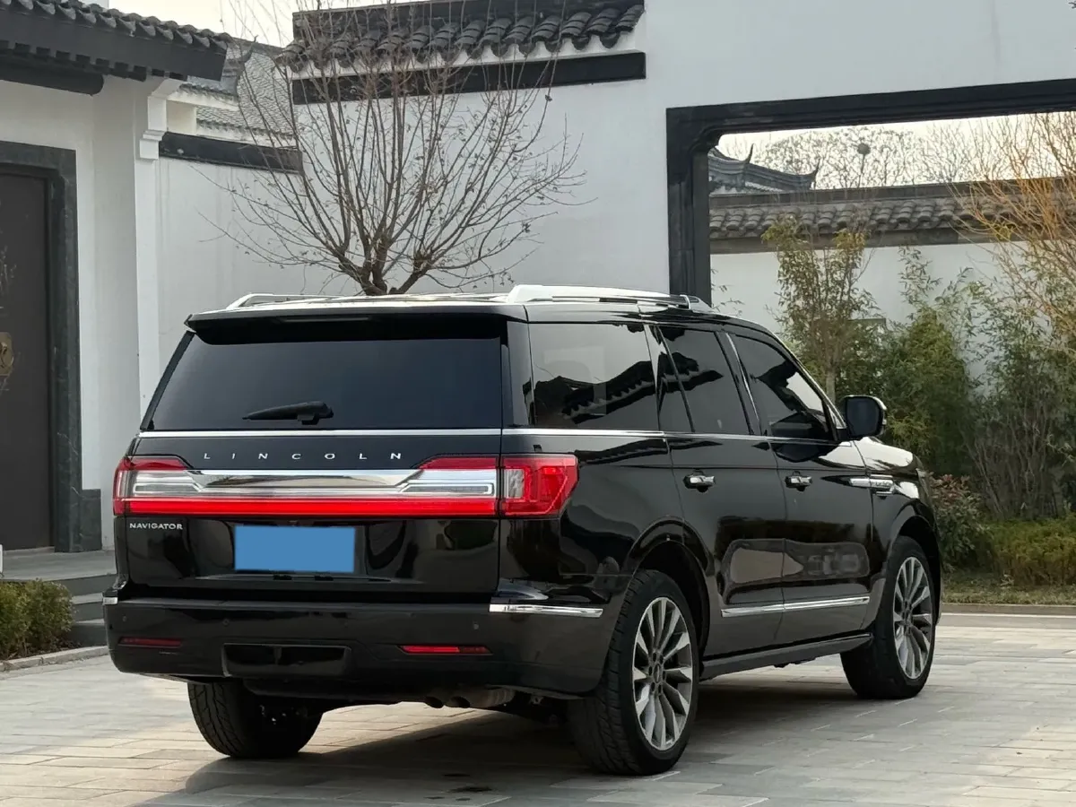 2019 Lincoln Navigator 3.5T 388HP V6 10AT,autocango,china used car exporter,china ev exporter,chinese used car exporter,chinese used ev exporter