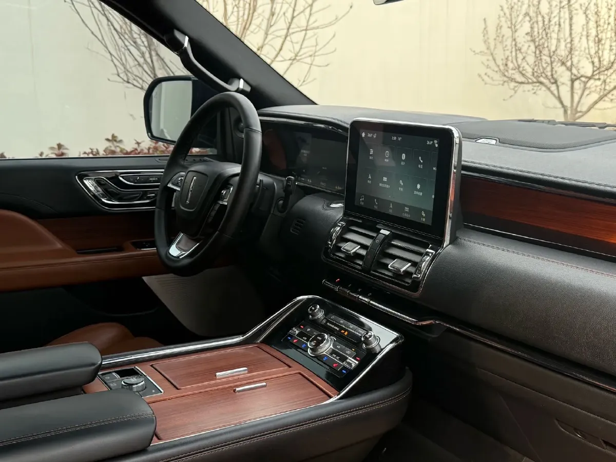 2019 Lincoln Navigator 3.5T 388HP V6 10AT,autocango,china used car exporter,china ev exporter,chinese used car exporter,chinese used ev exporter