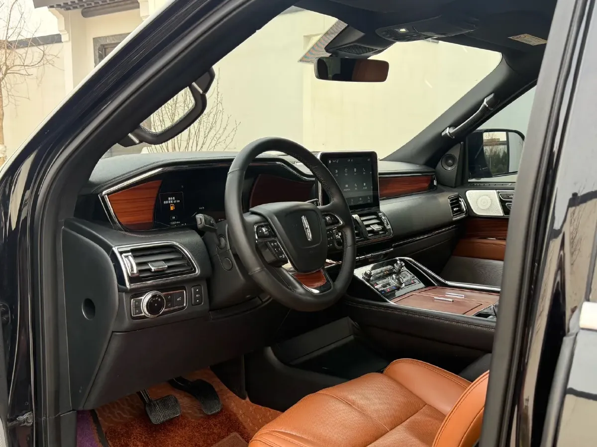2019 Lincoln Navigator 3.5T 388HP V6 10AT,autocango,china used car exporter,china ev exporter,chinese used car exporter,chinese used ev exporter