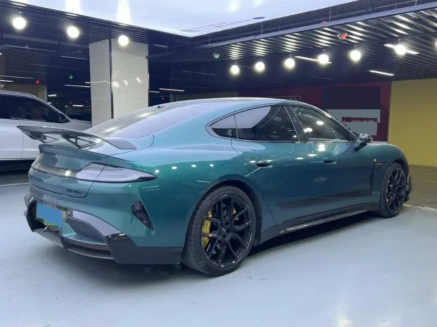 2025 MI SU7 Ultra BEV 93.7KWH,autocango,china used car exporter,china ev exporter,chinese used car exporter,chinese used ev exporter