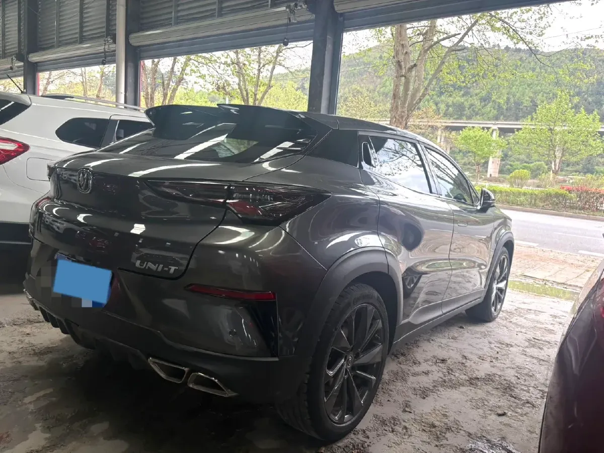 2021 ChangAn UNI-T 1.5T 180HP L4 7DCT,autocango,china used car exporter,china ev exporter,chinese used car exporter,chinese used ev exporter