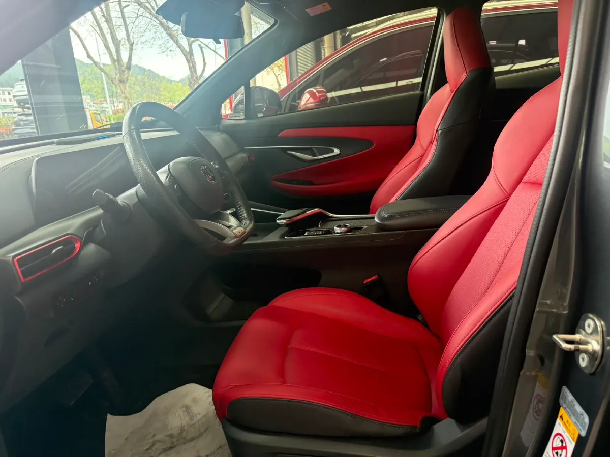 2021 ChangAn UNI-T 1.5T 180HP L4 7DCT,autocango,china used car exporter,china ev exporter,chinese used car exporter,chinese used ev exporter