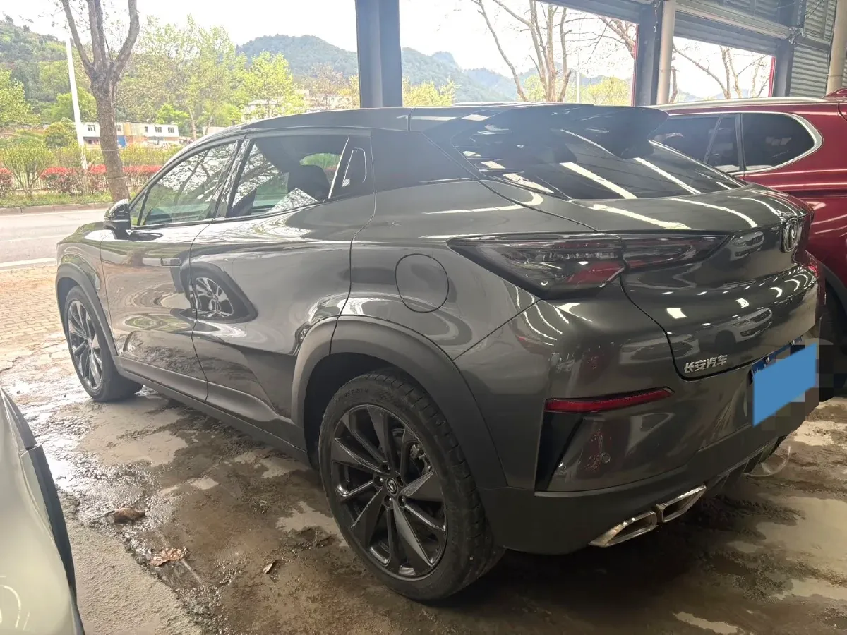 2021 ChangAn UNI-T 1.5T 180HP L4 7DCT,autocango,china used car exporter,china ev exporter,chinese used car exporter,chinese used ev exporter