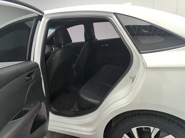 2019 Chevrolet Monza 1.3T 163HP L3 6AT,autocango,china used car exporter,china ev exporter,chinese used car exporter,chinese used ev exporter