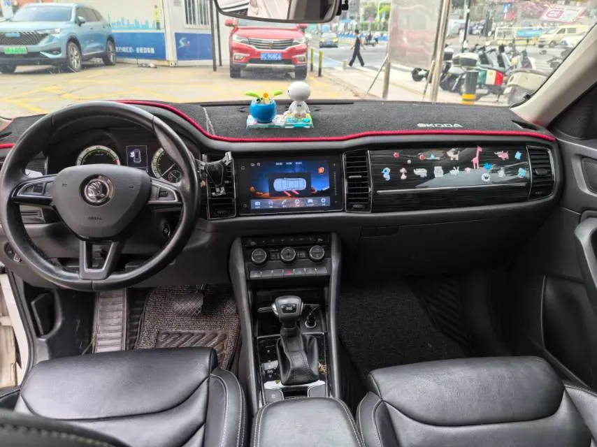 2018 Skoda Kodiak 2.0T 186HP L4 7DCT,autocango,china used car exporter,china ev exporter,chinese used car exporter,chinese used ev exporter