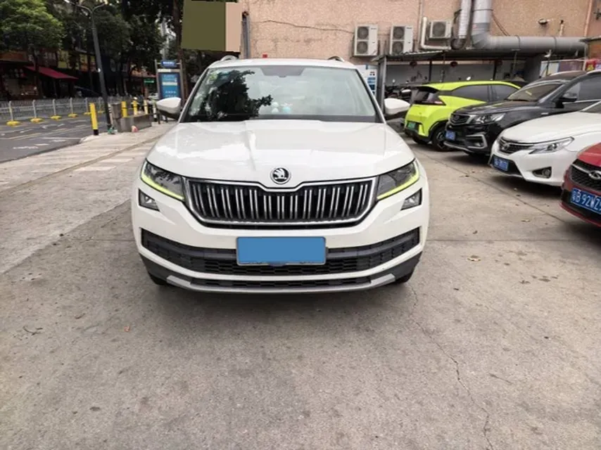 2018 Skoda Kodiak 2.0T 186HP L4 7DCT,autocango,china used car exporter,china ev exporter,chinese used car exporter,chinese used ev exporter