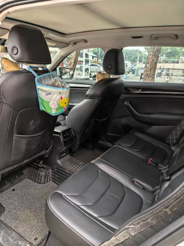 2018 Skoda Kodiak 2.0T 186HP L4 7DCT,autocango,china used car exporter,china ev exporter,chinese used car exporter,chinese used ev exporter