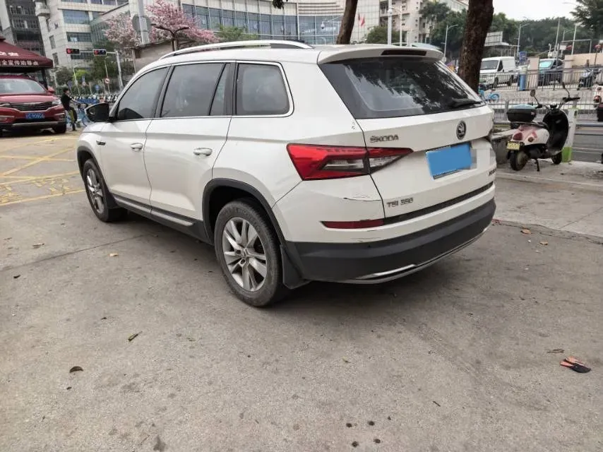 2018 Skoda Kodiak 2.0T 186HP L4 7DCT,autocango,china used car exporter,china ev exporter,chinese used car exporter,chinese used ev exporter