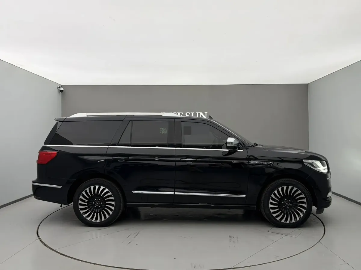 2020 Lincoln Navigator 3.5T 388HP V6 10AT,autocango,china used car exporter,china ev exporter,chinese used car exporter,chinese used ev exporter