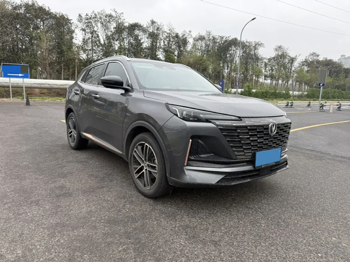 2022 ChangAn Oshan X7 Plus 1.5T 188HP L4 7DCT,autocango,china used car exporter,china ev exporter,chinese used car exporter,chinese used ev exporter