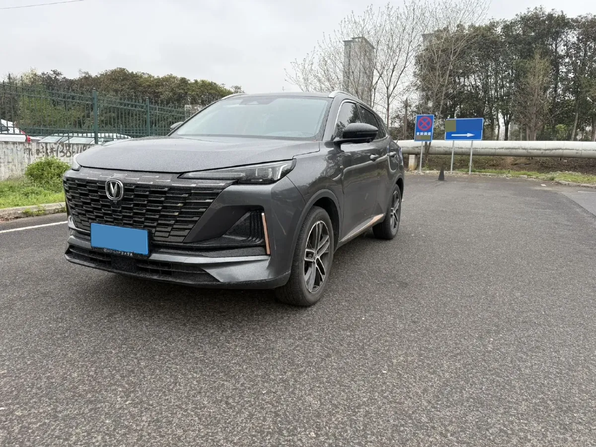 2022 ChangAn Oshan X7 Plus 1.5T 188HP L4 7DCT,autocango,china used car exporter,china ev exporter,chinese used car exporter,chinese used ev exporter