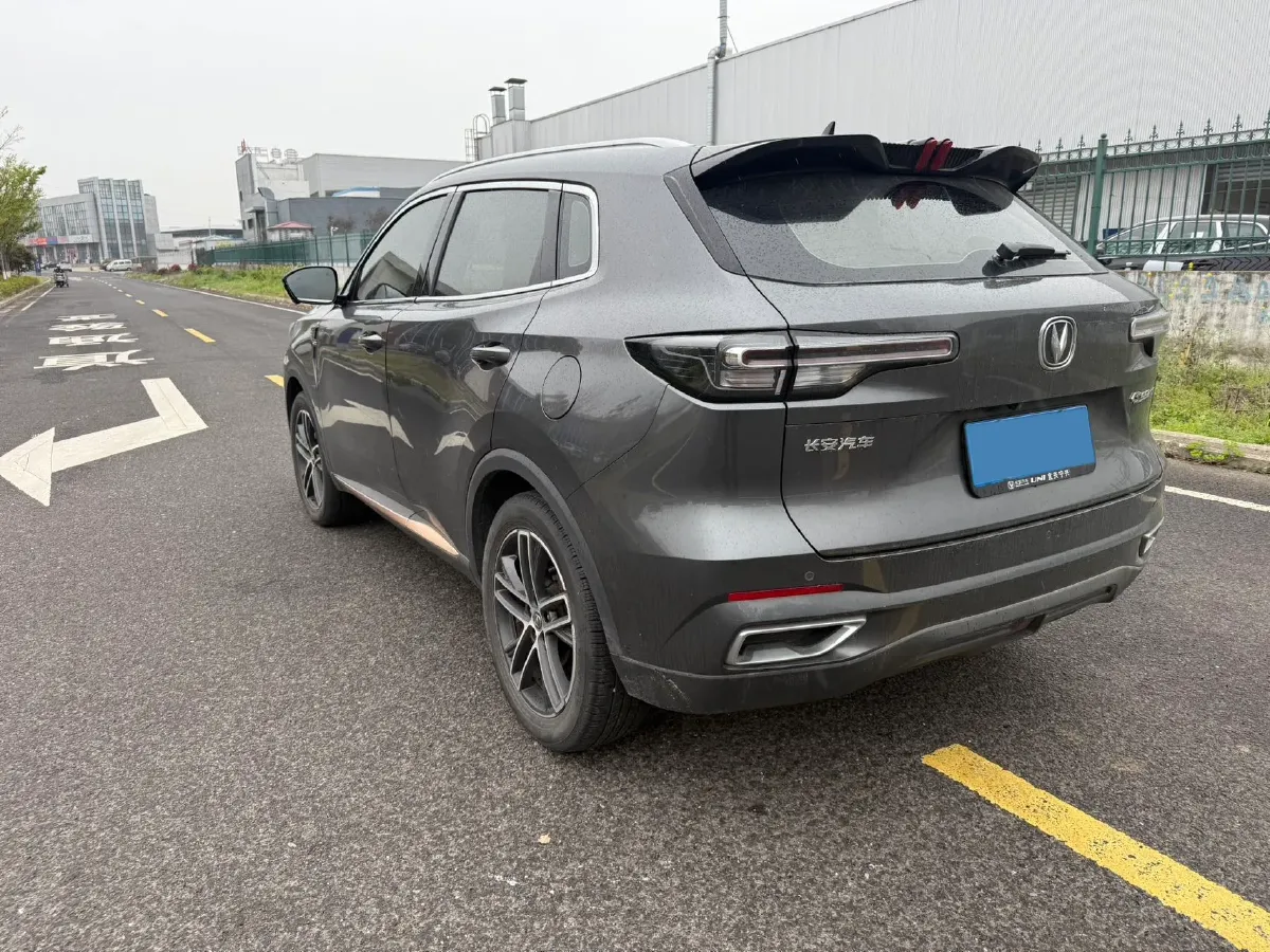 2022 ChangAn Oshan X7 Plus 1.5T 188HP L4 7DCT,autocango,china used car exporter,china ev exporter,chinese used car exporter,chinese used ev exporter