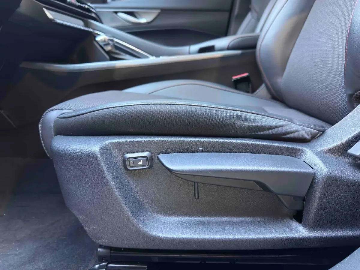 2023 ChangAn CS35 Plus 1.4T 160HP L4 7DCT,autocango,china used car exporter,china ev exporter,chinese used car exporter,chinese used ev exporter