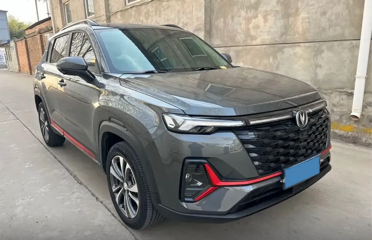 2023 ChangAn CS35 Plus 1.4T 160HP L4 7DCT,autocango,china used car exporter,china ev exporter,chinese used car exporter,chinese used ev exporter