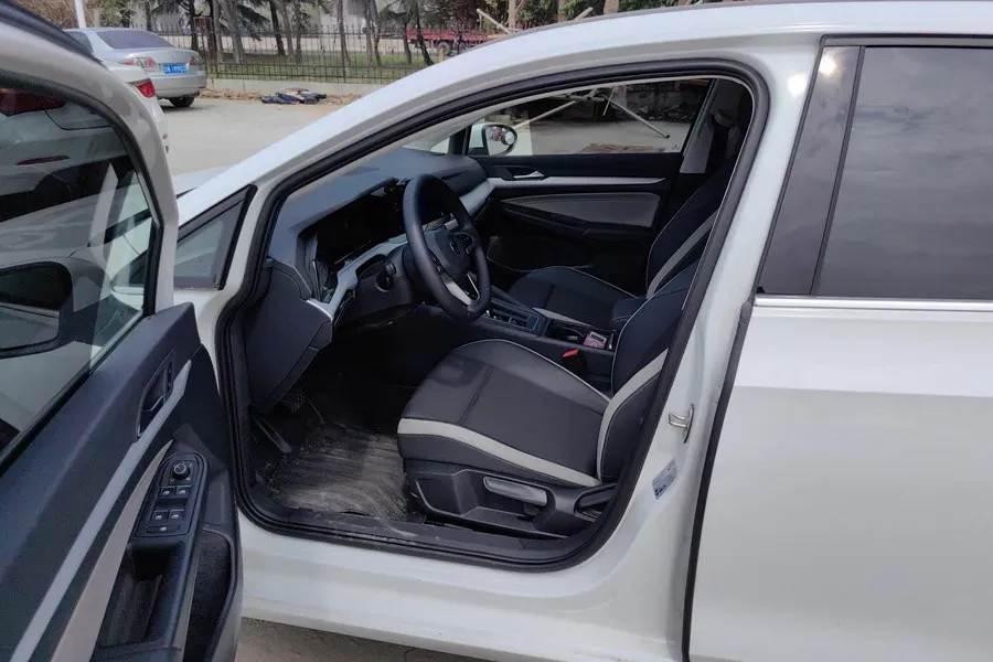 2023 Volkswagen Golf 1.4T 150HP L4 7DCT,autocango,china used car exporter,china ev exporter,chinese used car exporter,chinese used ev exporter