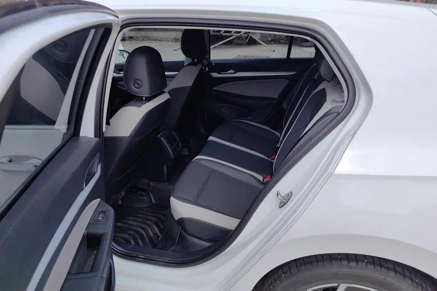 2023 Volkswagen Golf 1.4T 150HP L4 7DCT,autocango,china used car exporter,china ev exporter,chinese used car exporter,chinese used ev exporter