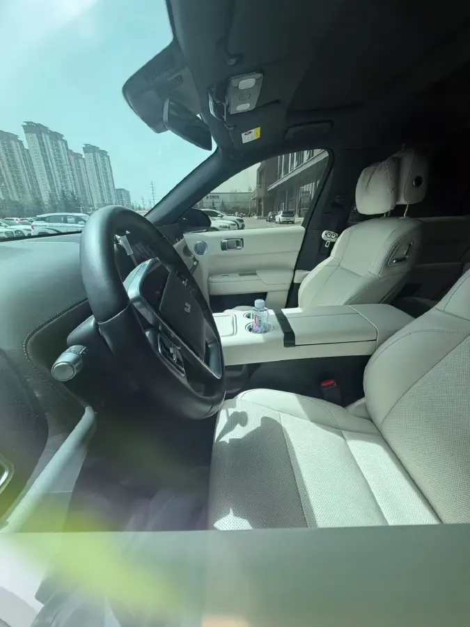 2024 Li L8 Range Extended 154HP REEV 52.3KWH,autocango,china used car exporter,china ev exporter,chinese used car exporter,chinese used ev exporter