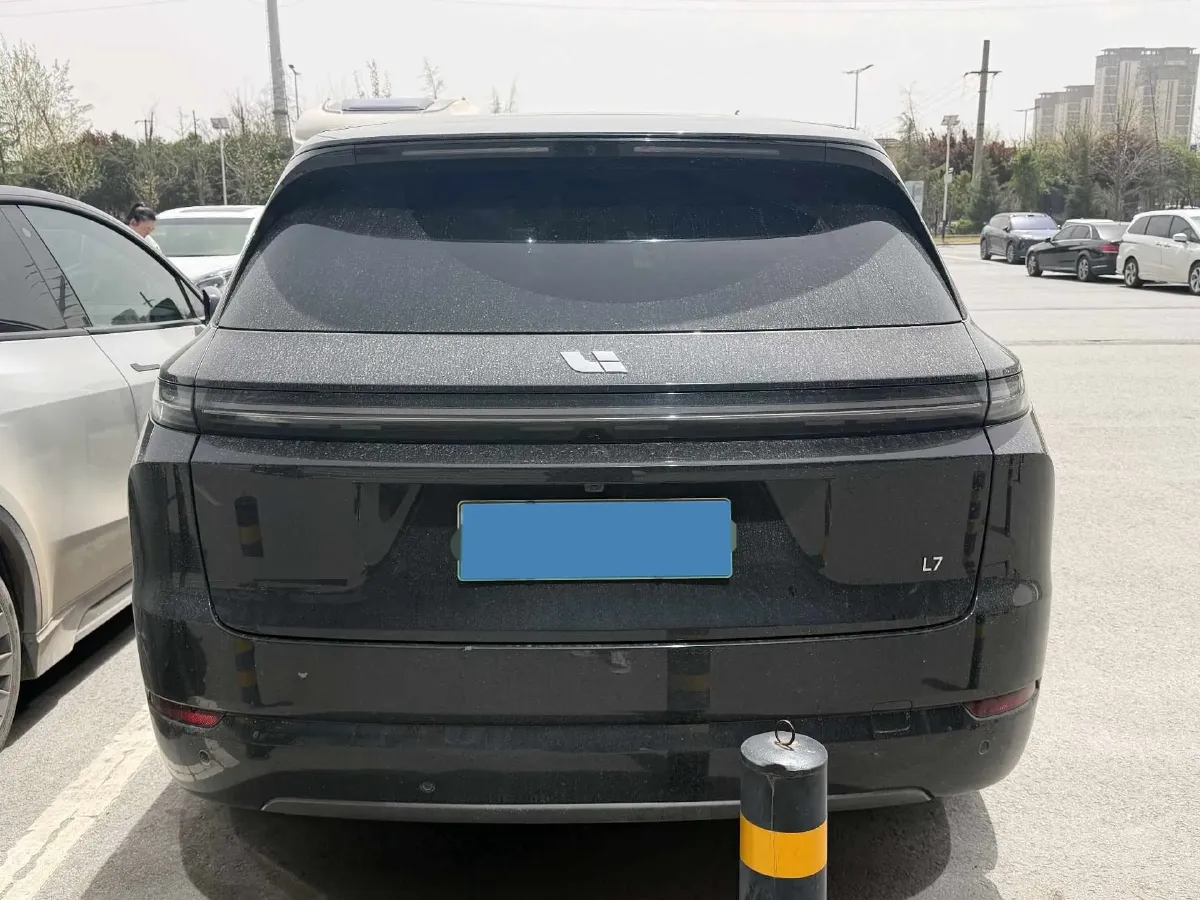 2024 Li L8 Range Extended 154HP REEV 52.3KWH,autocango,china used car exporter,china ev exporter,chinese used car exporter,chinese used ev exporter