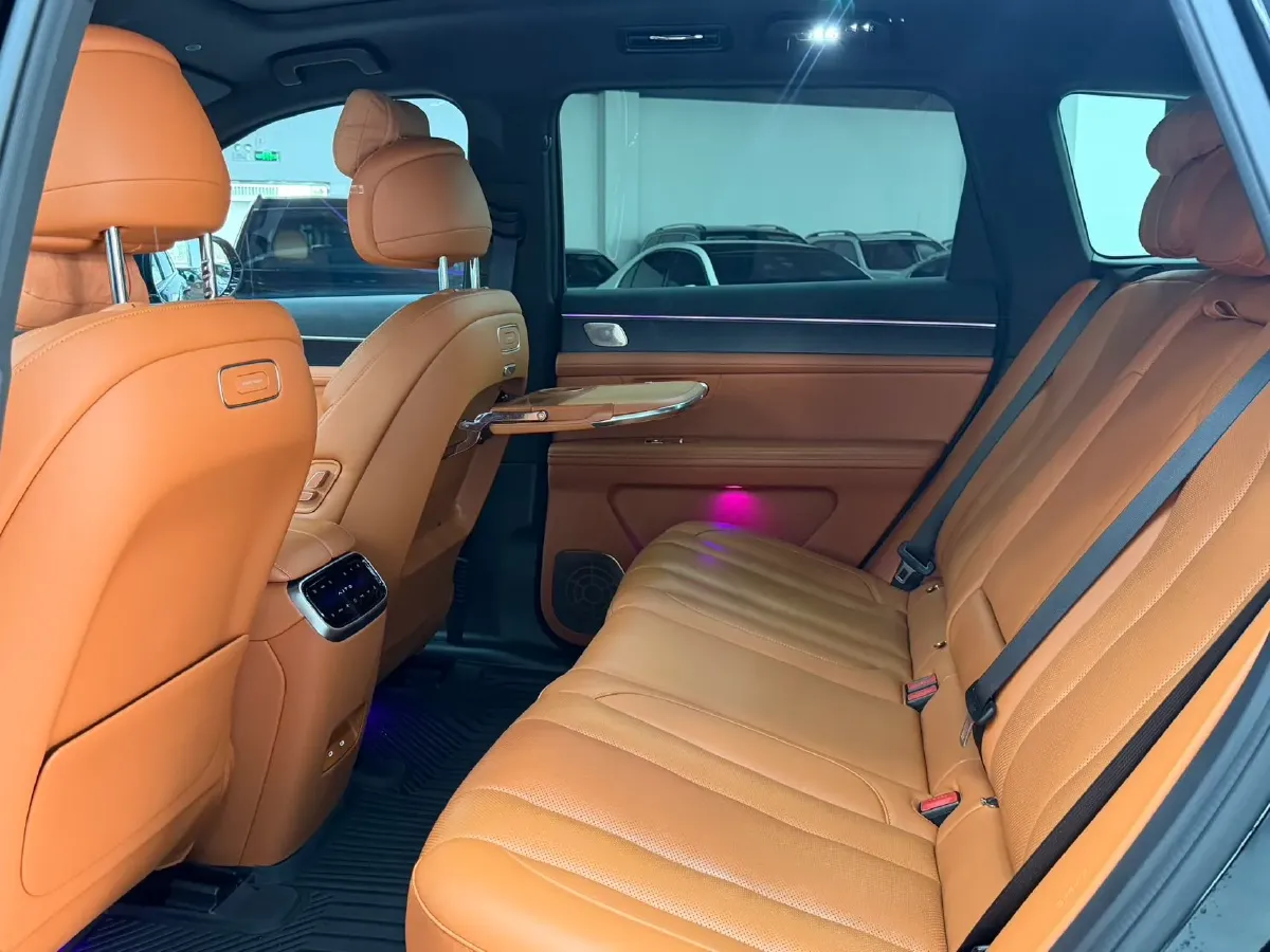 2024 AITO AITO M7 1.5T 152HP L4 REEV 42KWH,autocango,china used car exporter,china ev exporter,chinese used car exporter,chinese used ev exporter