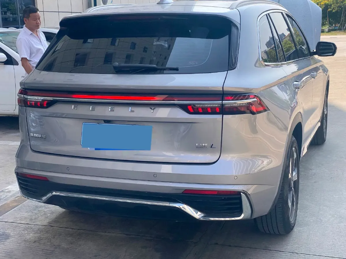 2021 Geely Monjaro 2.0T 218HP L4 7DCT,autocango,china used car exporter,china ev exporter,chinese used car exporter,chinese used ev exporter