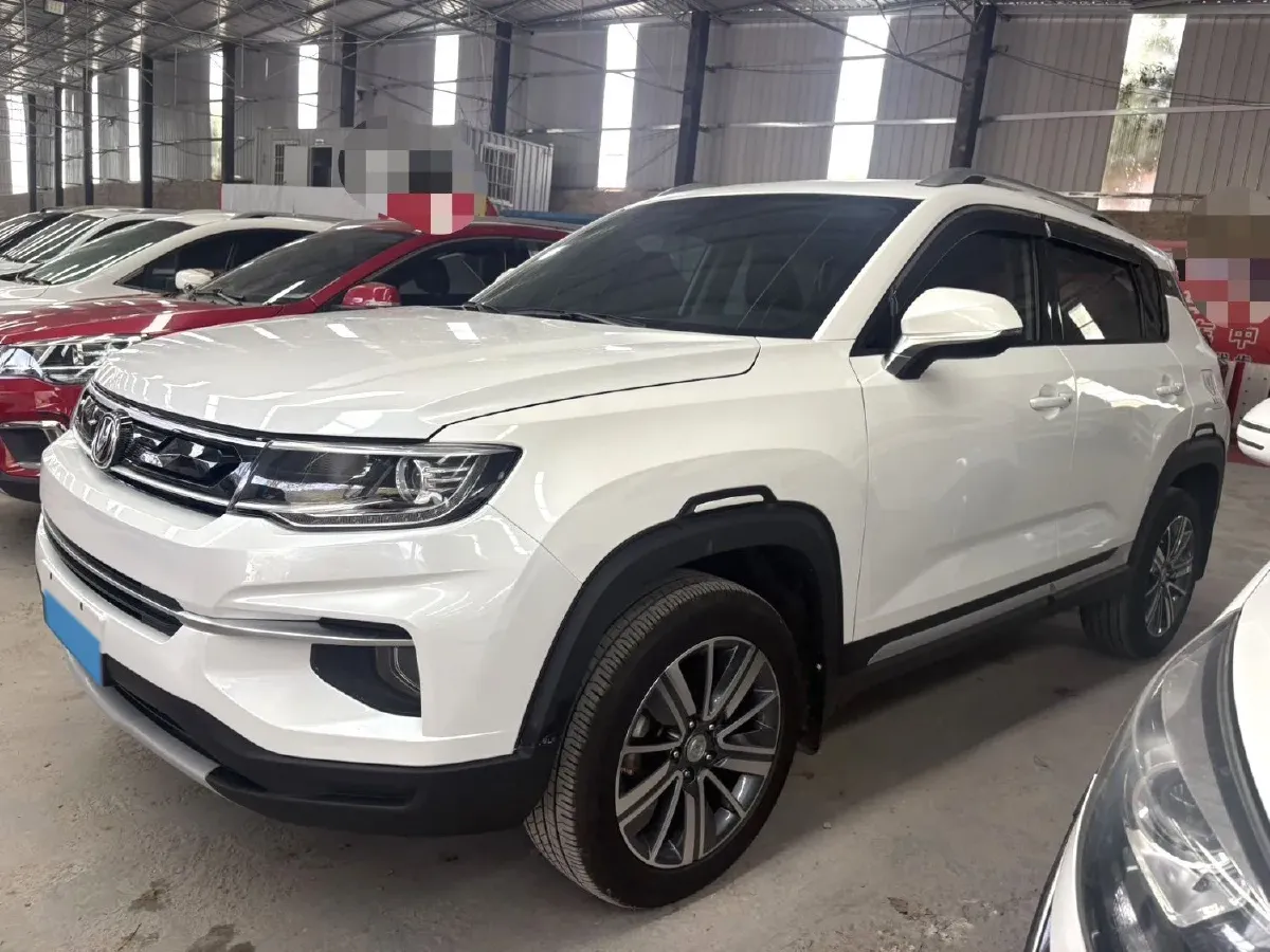 2019 ChangAn CS35 Plus 1.6L 128HP L4 5MT,autocango,china used car exporter,china ev exporter,chinese used car exporter,chinese used ev exporter