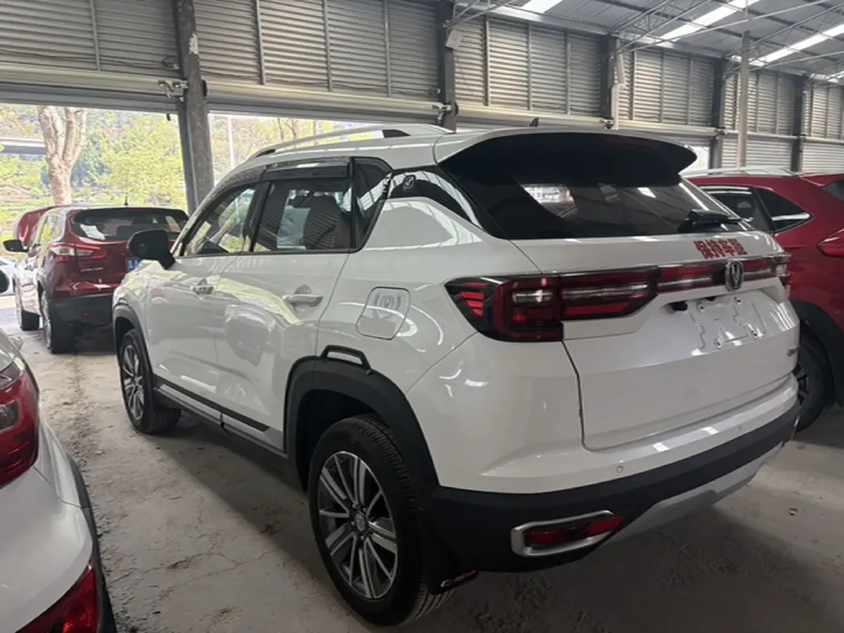 2019 ChangAn CS35 Plus 1.6L 128HP L4 5MT,autocango,china used car exporter,china ev exporter,chinese used car exporter,chinese used ev exporter