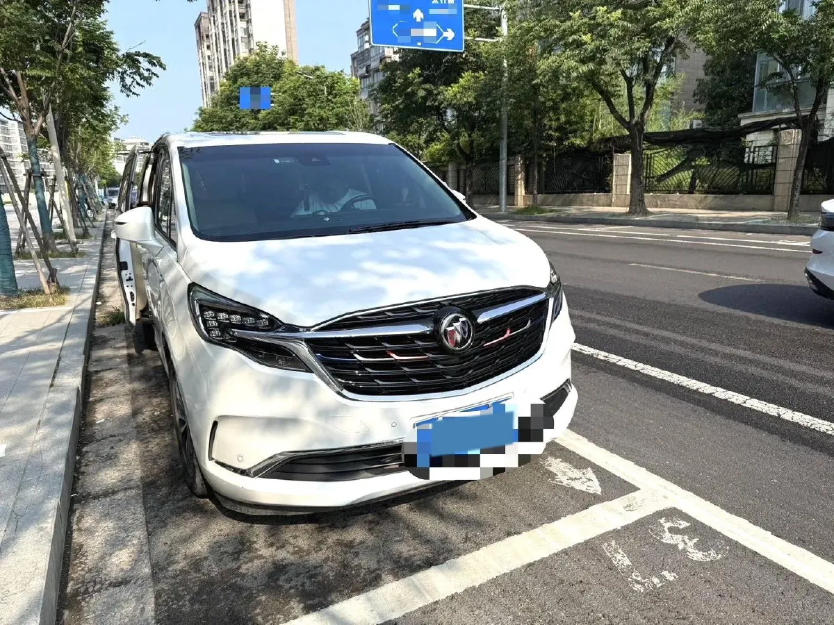 2023 Buick GL8 2.0T 237HP L4 9AT,autocango,china used car exporter,china ev exporter,chinese used car exporter,chinese used ev exporter