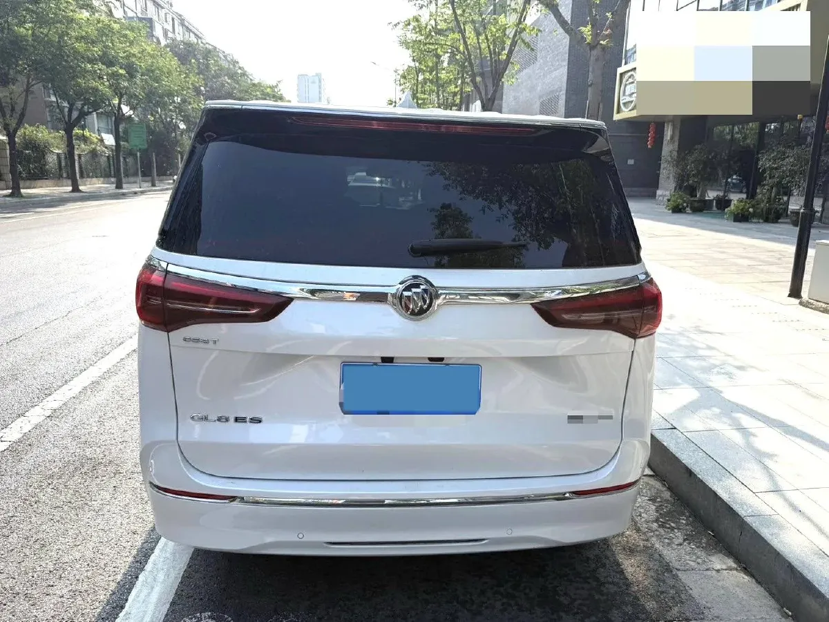 2023 Buick GL8 2.0T 237HP L4 9AT,autocango,china used car exporter,china ev exporter,chinese used car exporter,chinese used ev exporter