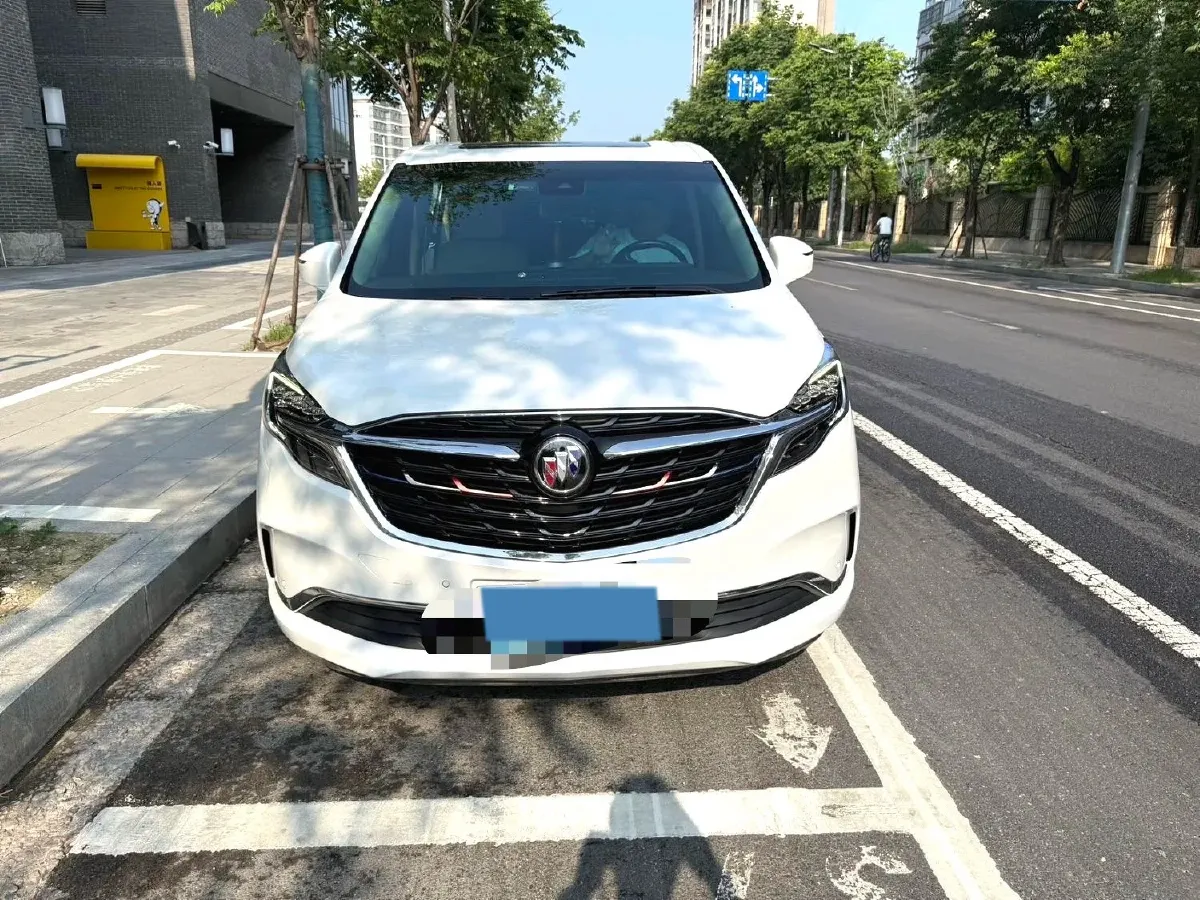 2023 Buick GL8 2.0T 237HP L4 9AT,autocango,china used car exporter,china ev exporter,chinese used car exporter,chinese used ev exporter