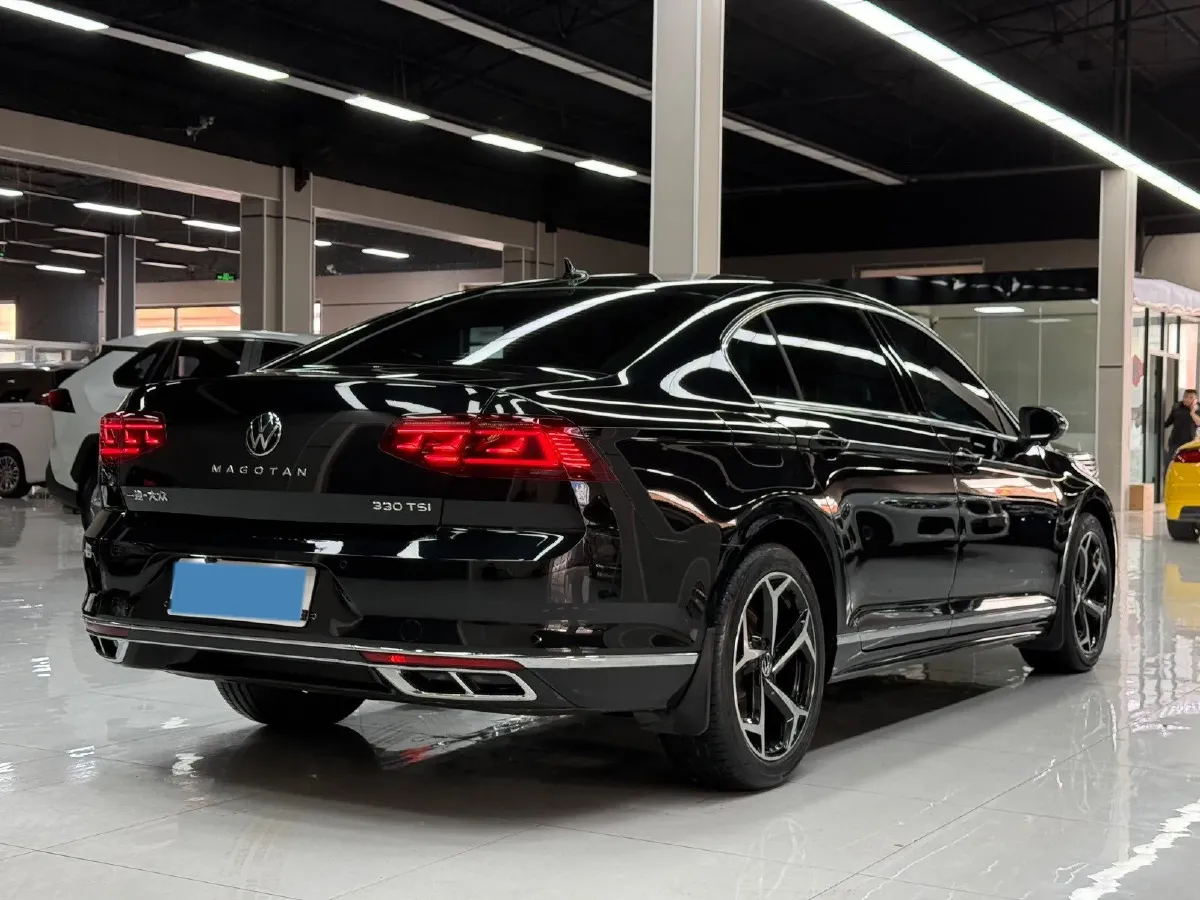 2023 Volkswagen Magotan 1.4T 150HP L4 7DCT,autocango,china used car exporter,china ev exporter,chinese used car exporter,chinese used ev exporter