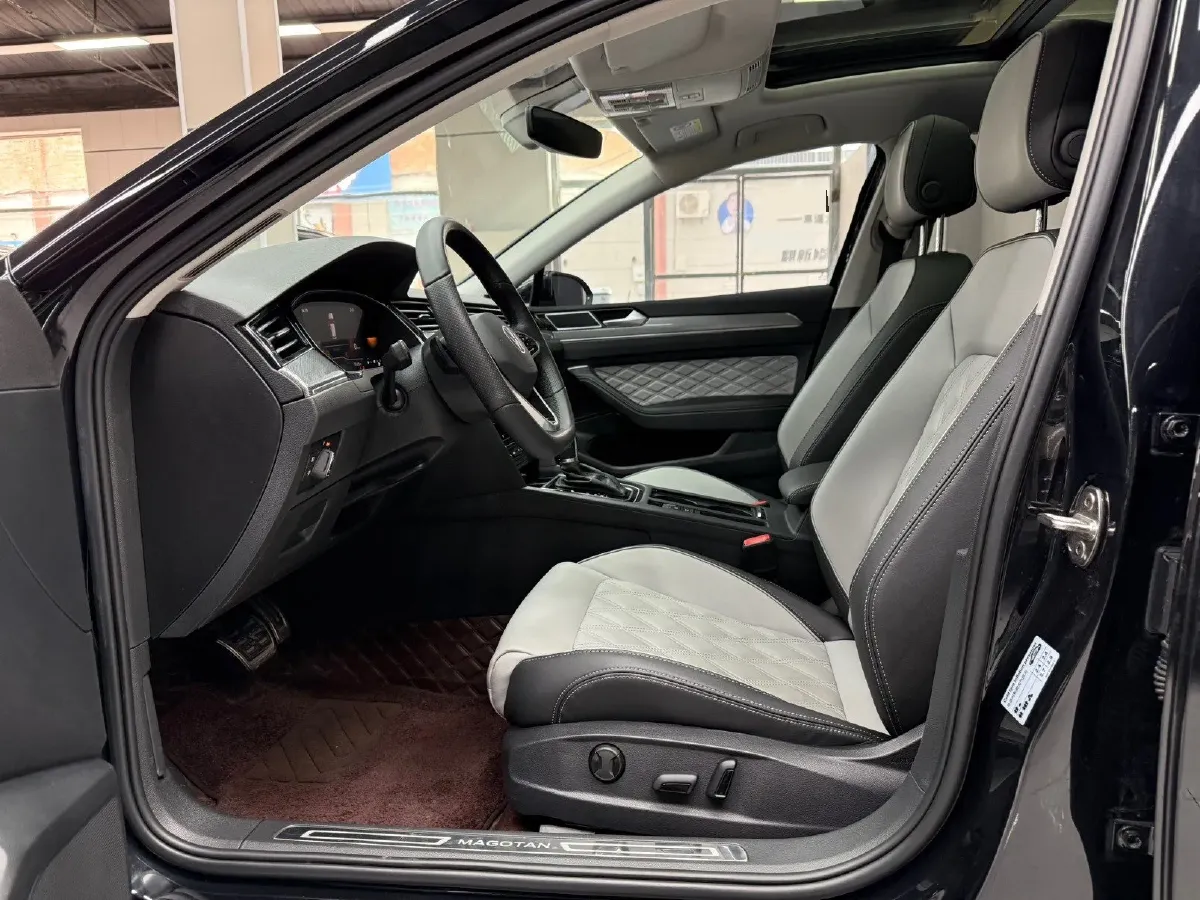 2023 Volkswagen Magotan 1.4T 150HP L4 7DCT,autocango,china used car exporter,china ev exporter,chinese used car exporter,chinese used ev exporter