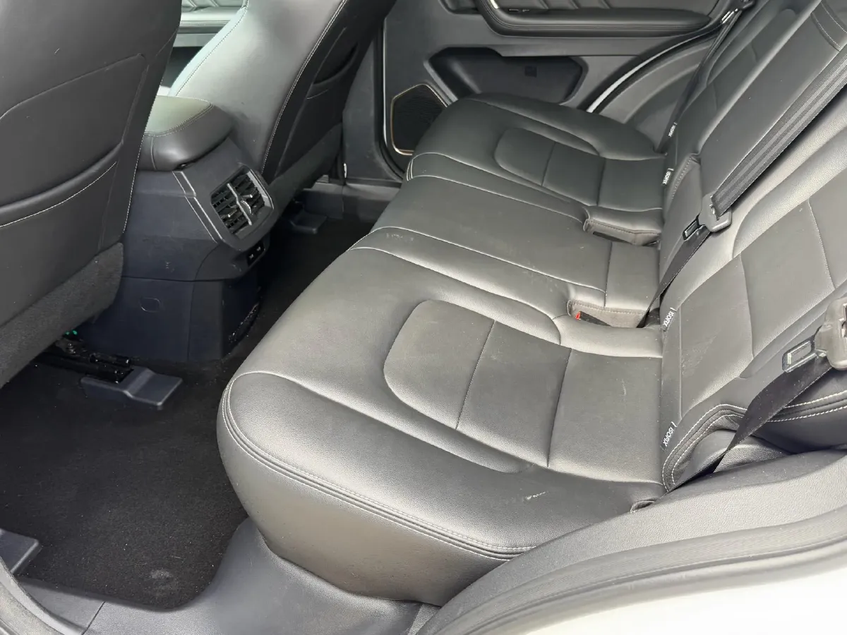 2019 Haval H6 2.0T 197HP L4 7DCT,autocango,china used car exporter,china ev exporter,chinese used car exporter,chinese used ev exporter