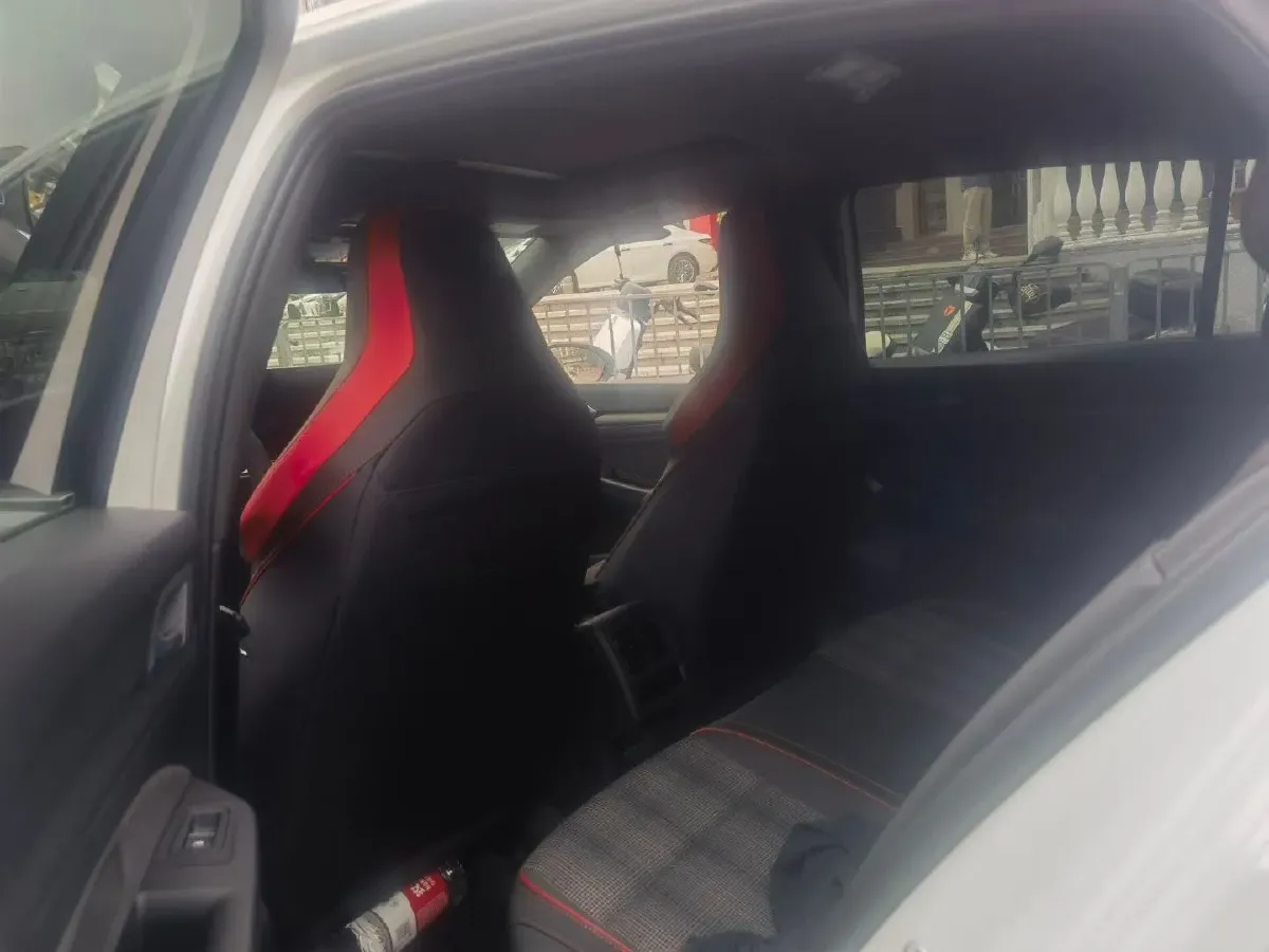 2025 Volkswagen GolfGTI 2.0T 220HP L4 7DCT,autocango,china used car exporter,china ev exporter,chinese used car exporter,chinese used ev exporter