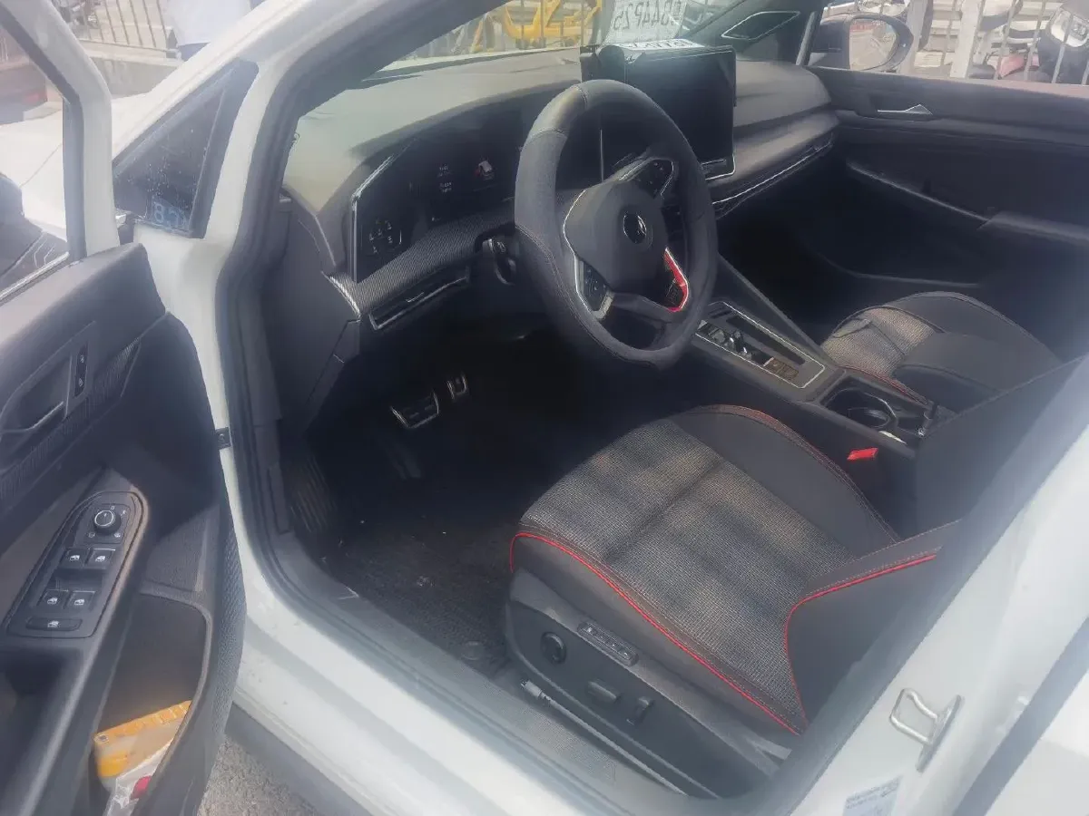 2025 Volkswagen GolfGTI 2.0T 220HP L4 7DCT,autocango,china used car exporter,china ev exporter,chinese used car exporter,chinese used ev exporter