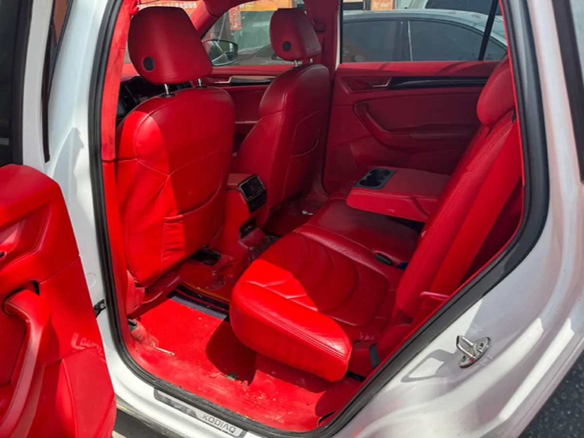 2018 Skoda Kodiak 2.0T 186HP L4 7DCT,autocango,china used car exporter,china ev exporter,chinese used car exporter,chinese used ev exporter