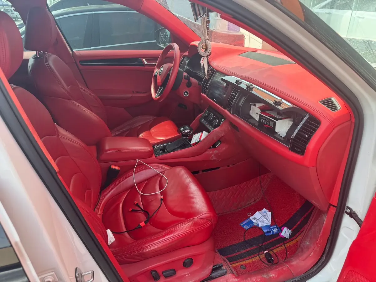 2018 Skoda Kodiak 2.0T 186HP L4 7DCT,autocango,china used car exporter,china ev exporter,chinese used car exporter,chinese used ev exporter