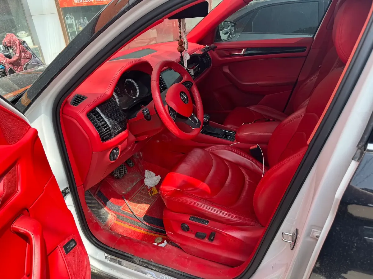 2018 Skoda Kodiak 2.0T 186HP L4 7DCT,autocango,china used car exporter,china ev exporter,chinese used car exporter,chinese used ev exporter