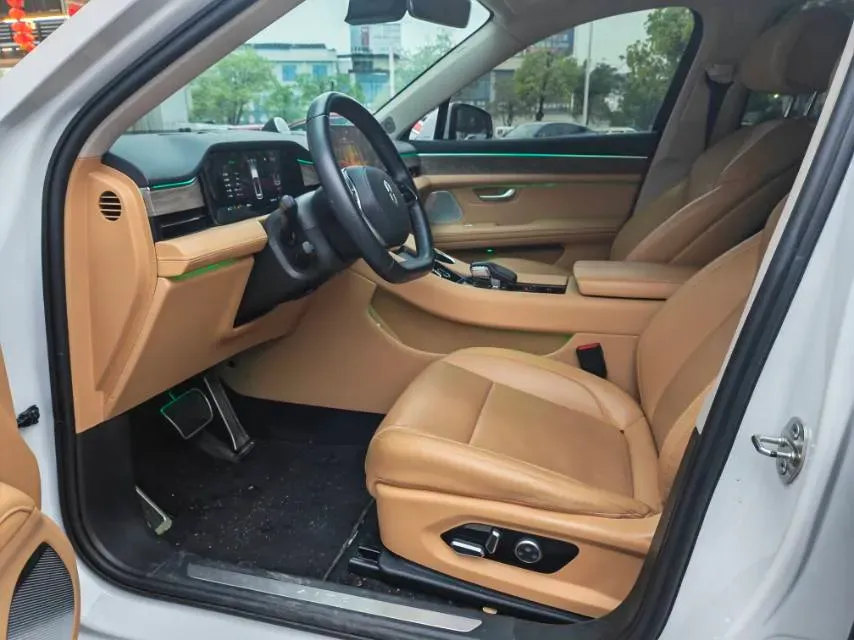 2022 JMC YuHu 7 2.0T 141HP L4 8AT,autocango,china used car exporter,china ev exporter,chinese used car exporter,chinese used ev exporter