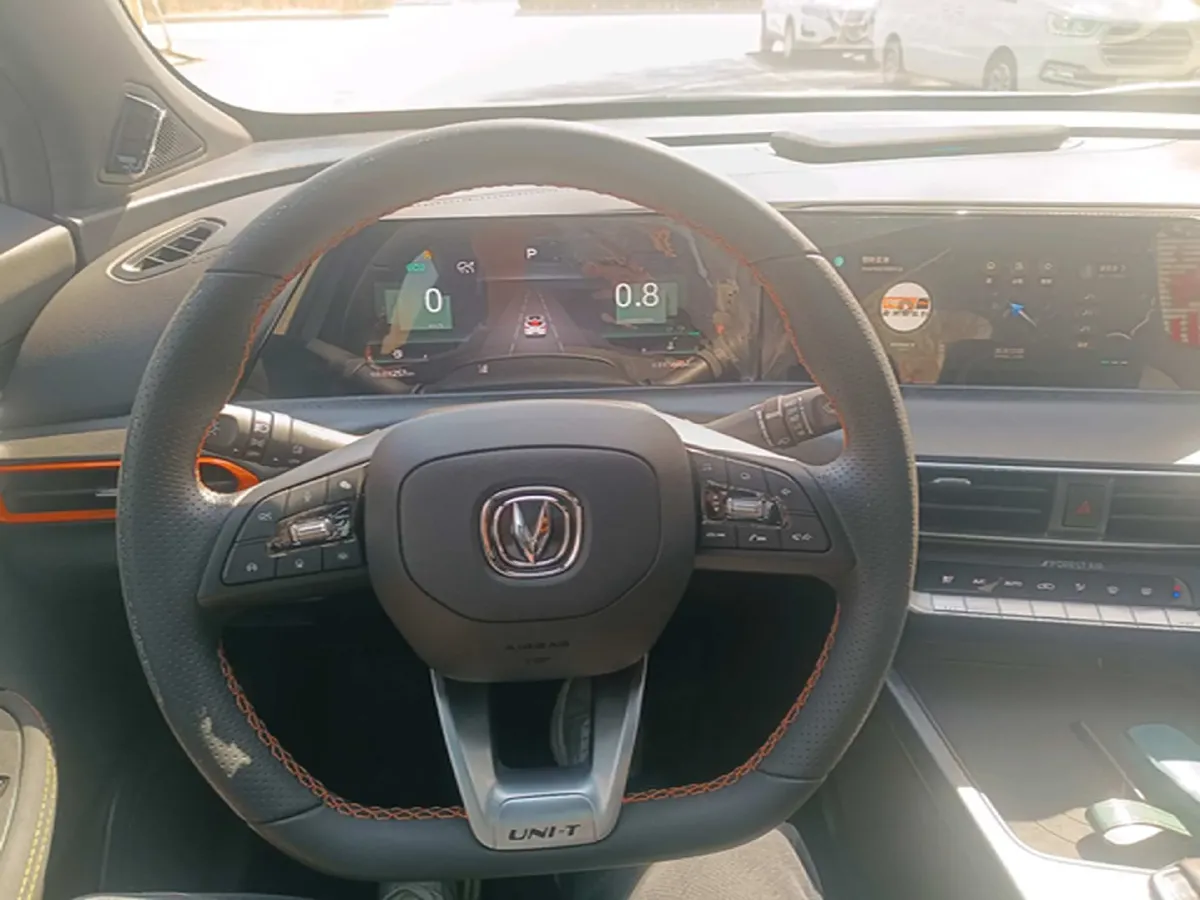 2022 ChangAn UNI-T 1.5T 188HP L4 7DCT,autocango,china used car exporter,china ev exporter,chinese used car exporter,chinese used ev exporter