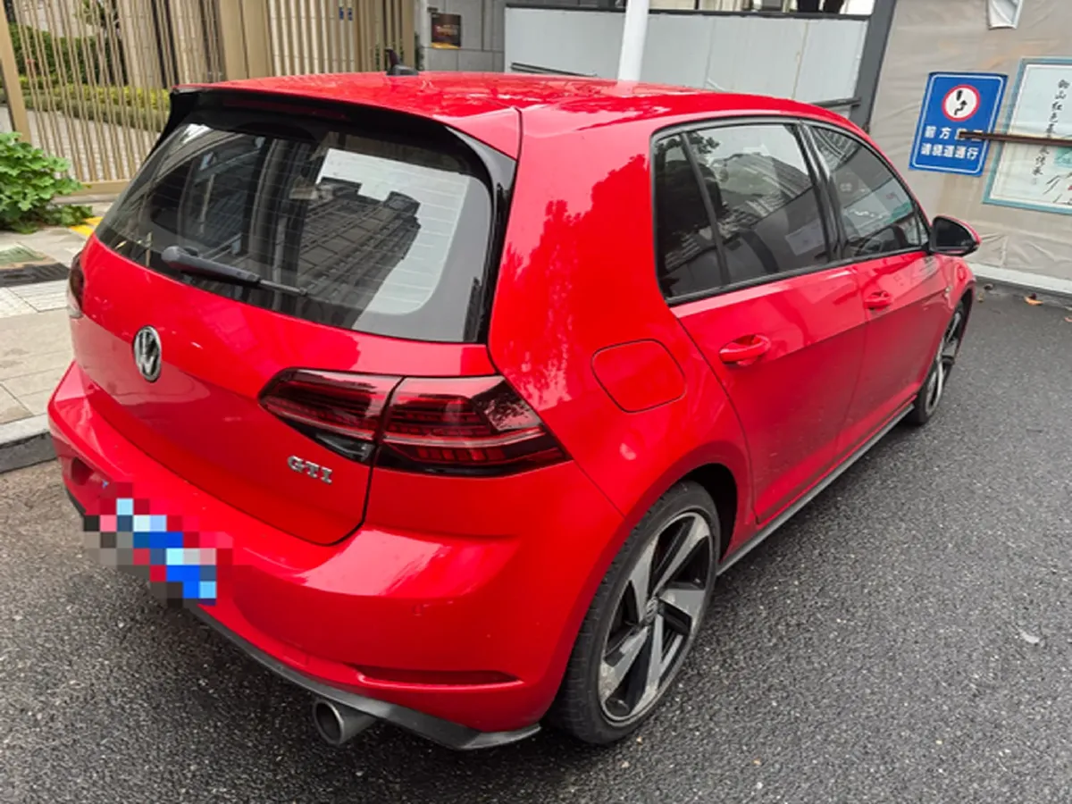 2018 Volkswagen GolfGTI 2.0T 220HP L4 7DCT,autocango,china used car exporter,china ev exporter,chinese used car exporter,chinese used ev exporter