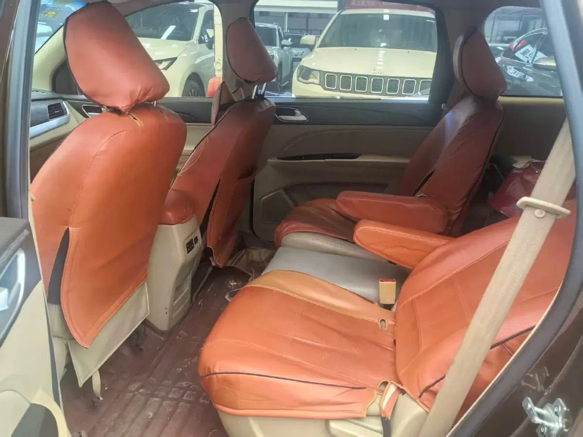 2016 BaoJun 730 1.5L 112HP L4 5MT,autocango,china used car exporter,china ev exporter,chinese used car exporter,chinese used ev exporter