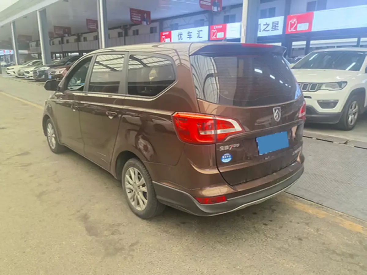 2016 BaoJun 730 1.5L 112HP L4 5MT,autocango,china used car exporter,china ev exporter,chinese used car exporter,chinese used ev exporter