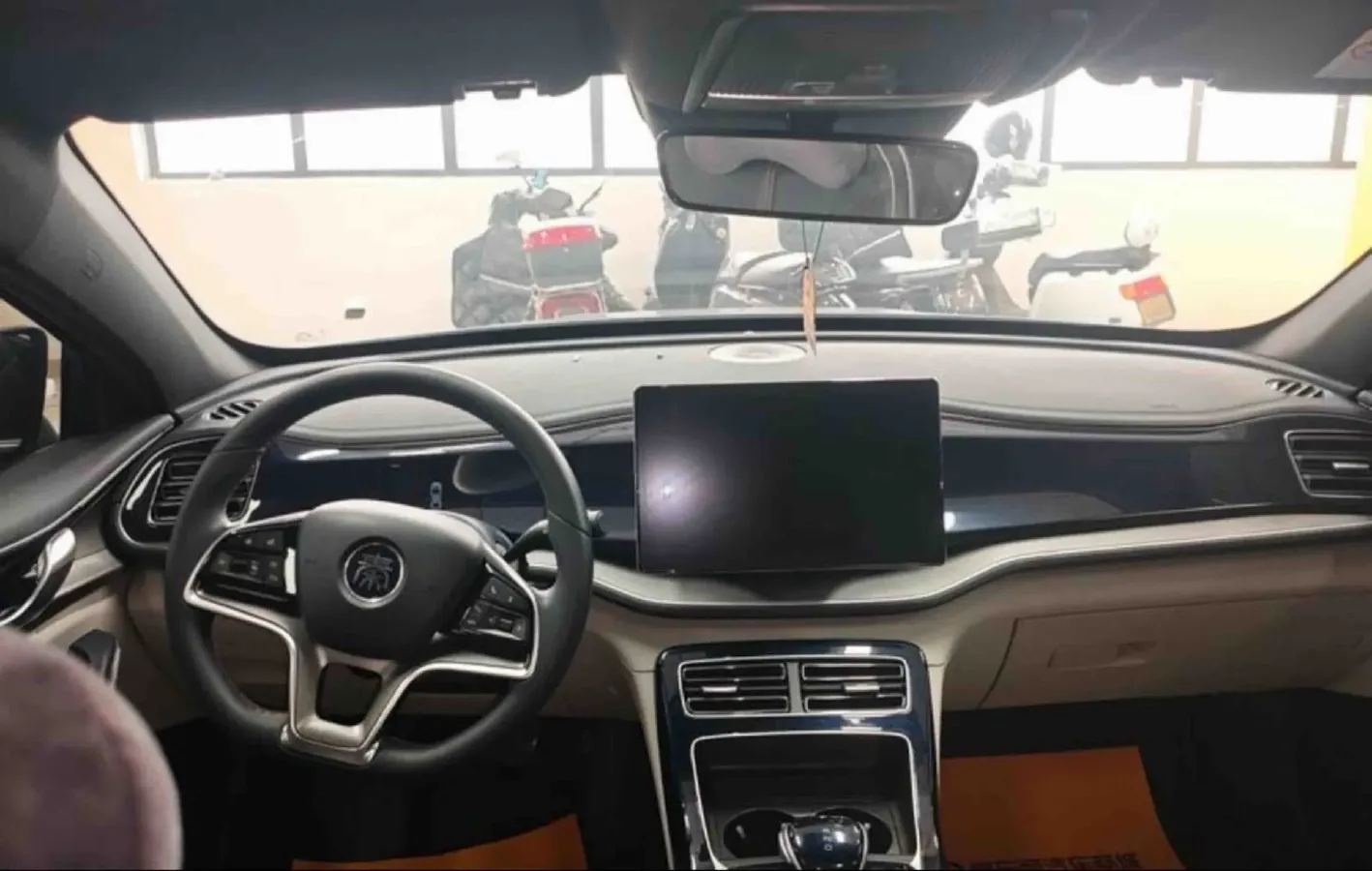 2021 MAXUS G50 1.5T 169HP L4 7DCT,autocango,china used car exporter,china ev exporter,chinese used car exporter,chinese used ev exporter