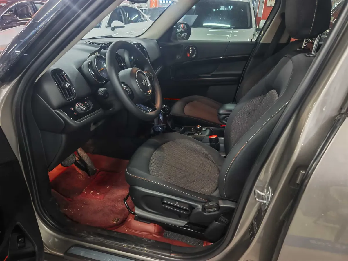 2018 MINI COUNTRYMAN 1.5T 136HP L3 6AT,autocango,china used car exporter,china ev exporter,chinese used car exporter,chinese used ev exporter