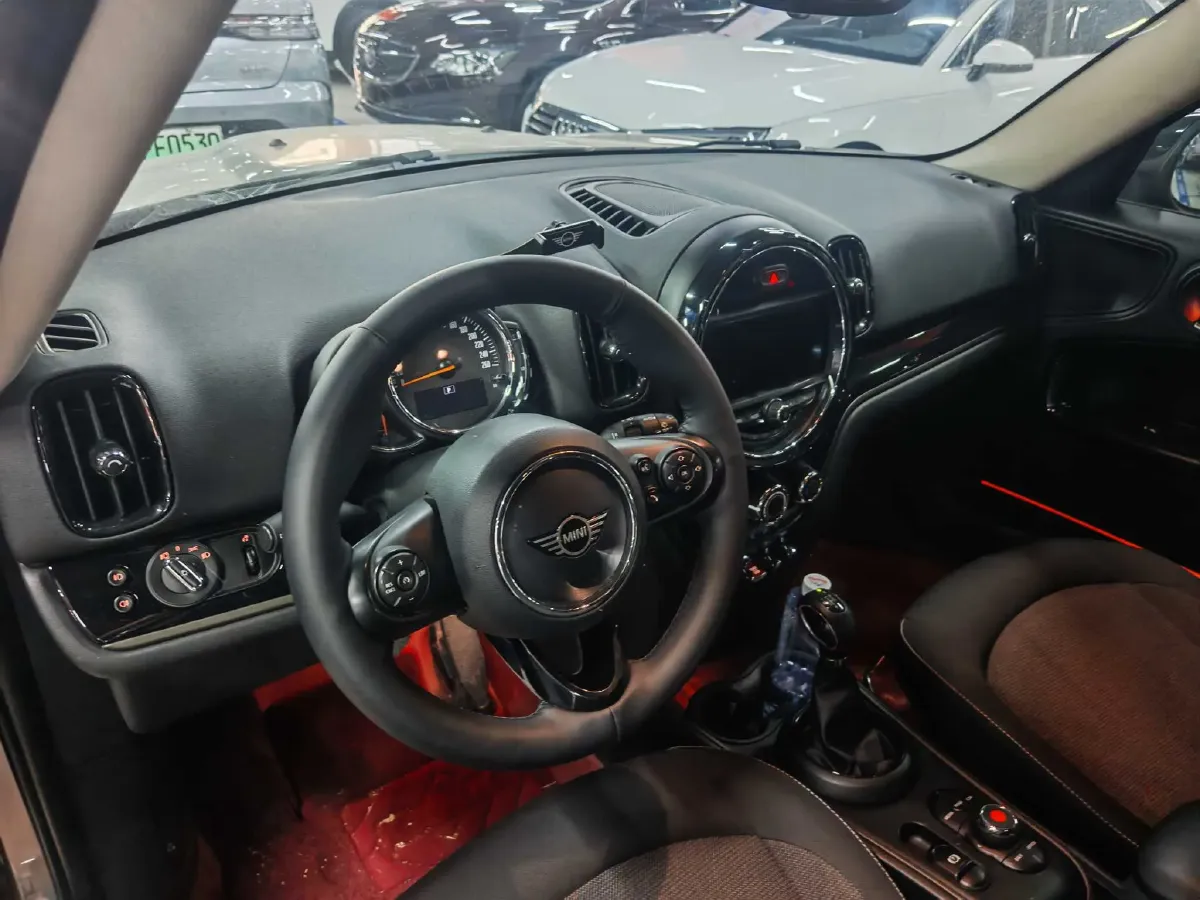 2018 MINI COUNTRYMAN 1.5T 136HP L3 6AT,autocango,china used car exporter,china ev exporter,chinese used car exporter,chinese used ev exporter